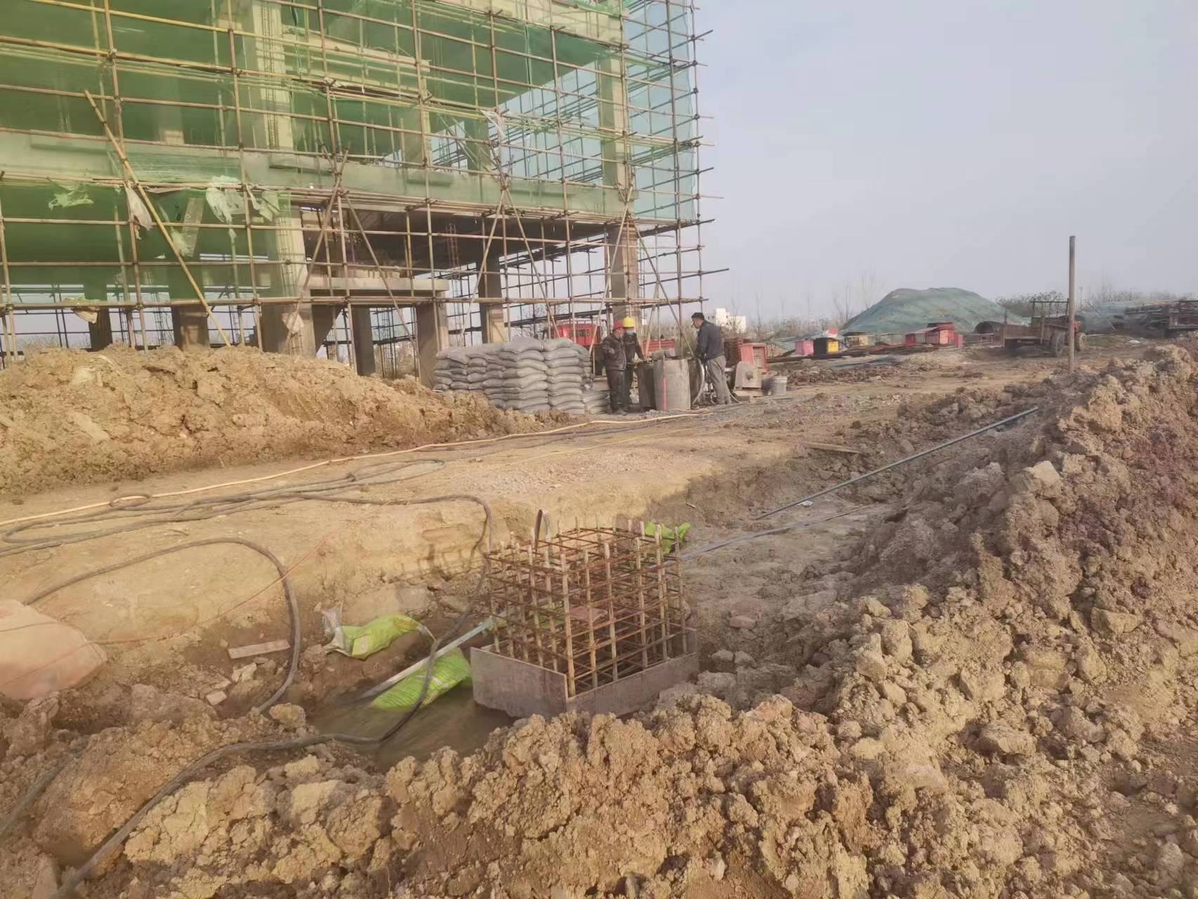 兴业当桥梁出现裂缝的时候应该及时加固修补